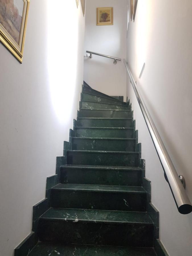 1St Floor National Arena Monza Studio Букурещ Екстериор снимка